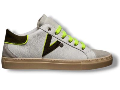 v2brand sneakers uomo olympic v a suola bassa in pelle martellata con inserto e retro bicolor verde militare e giallo fluo