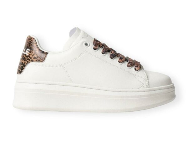 gaelle gbcdp3082 sneakers bianco con tallone stampa maculato beige