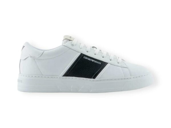 emporio armani sneakers in pelle bianco con dettaglio a contrasto x4x570xn8401t437