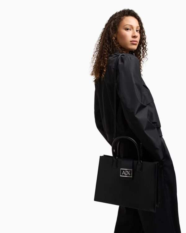 armani exchange borsa donna a mano a trapezio asv nero xw000305af12039uc001