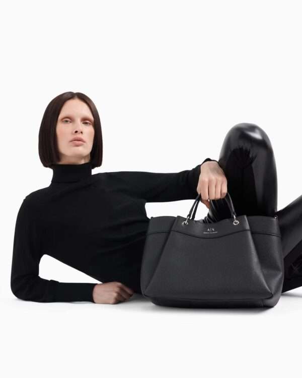 armani exchange borsa donna  a mano grande con tracolla degradè nero 942910cc78300020