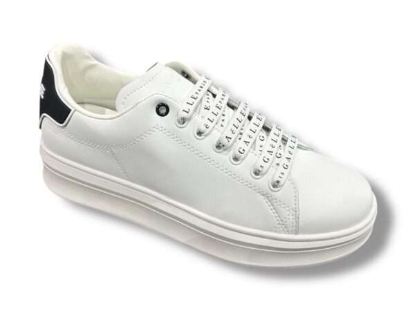 gaelle sneaker uomo in action leather con black part in rubber bianco nero gacam 00095