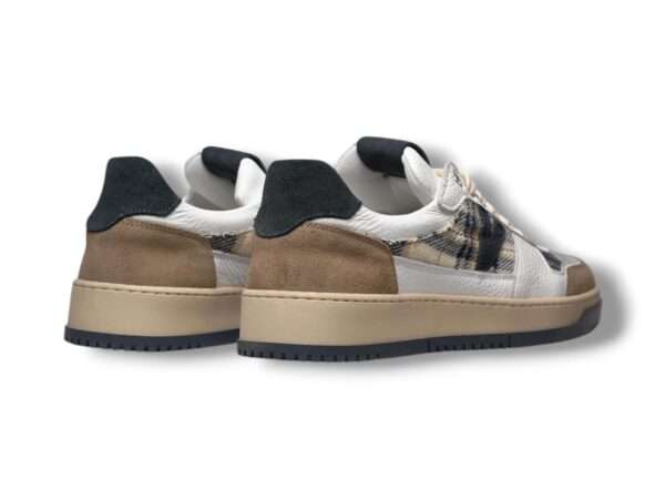 v2 brand sneaker uomo college bicolor ble e sabbia con inserti in tessuto v2 sucolbicbl1