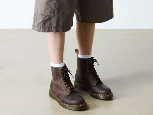 drmartens anfibio boots 1460 in pelle crazy horse dark brown 11822203