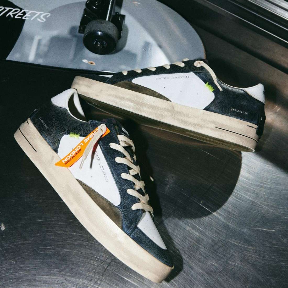 crime london sneakers uomo sk8 deluxe ranger navy e military green 11105aa8.68 2 crime london sneakers uomo sk8 deluxe ranger navy e military green 11105aa8.68